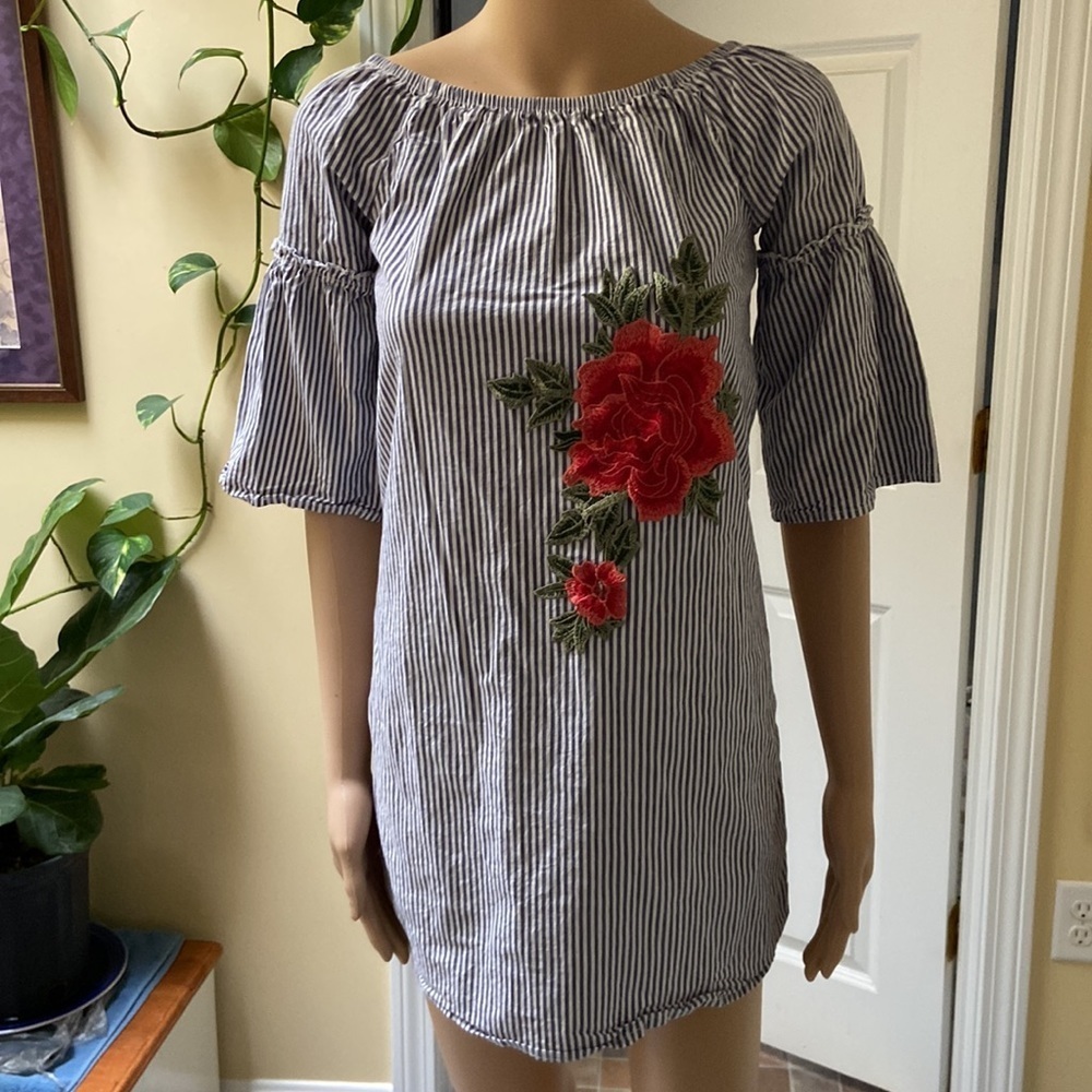 Potter’s Pot striped dress with Rose appliqué